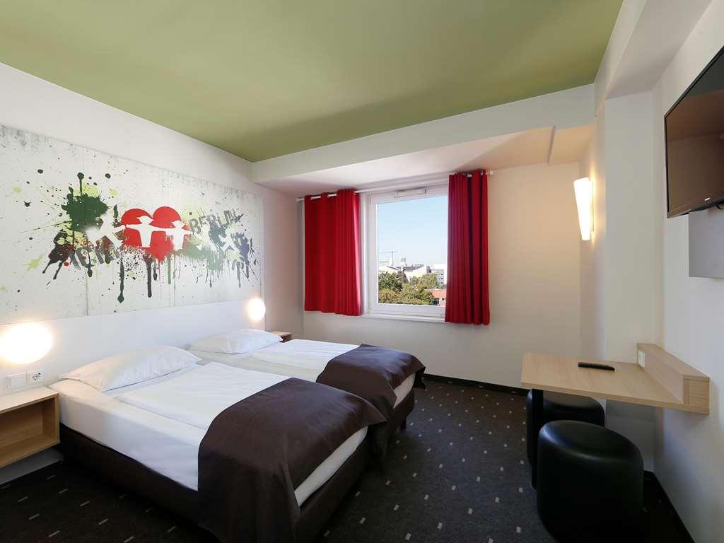 B&B Hotel Berlin-Potsdamer Platz Room photo