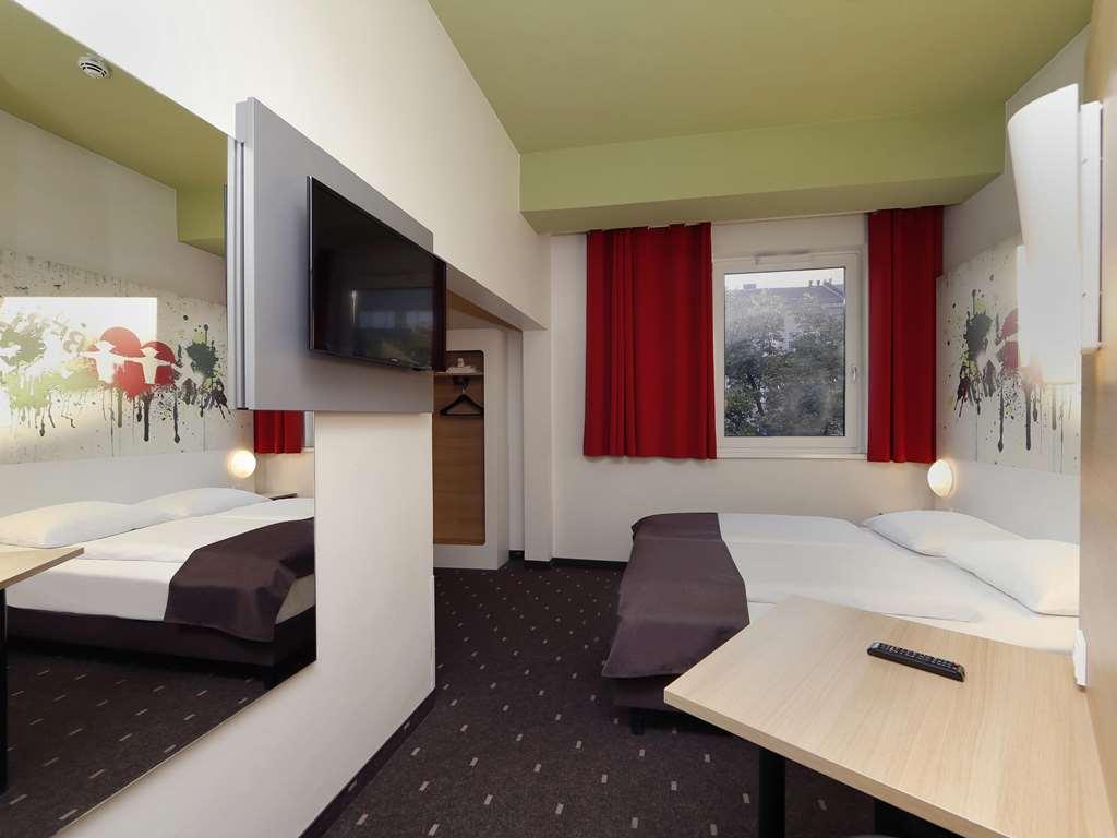 B&B Hotel Berlin-Potsdamer Platz Room photo